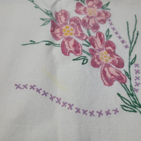 Table Runner Small Vintage Linen Floral Painted 32 Inch Long Lace Edge Handmade - Picture 4 of 9